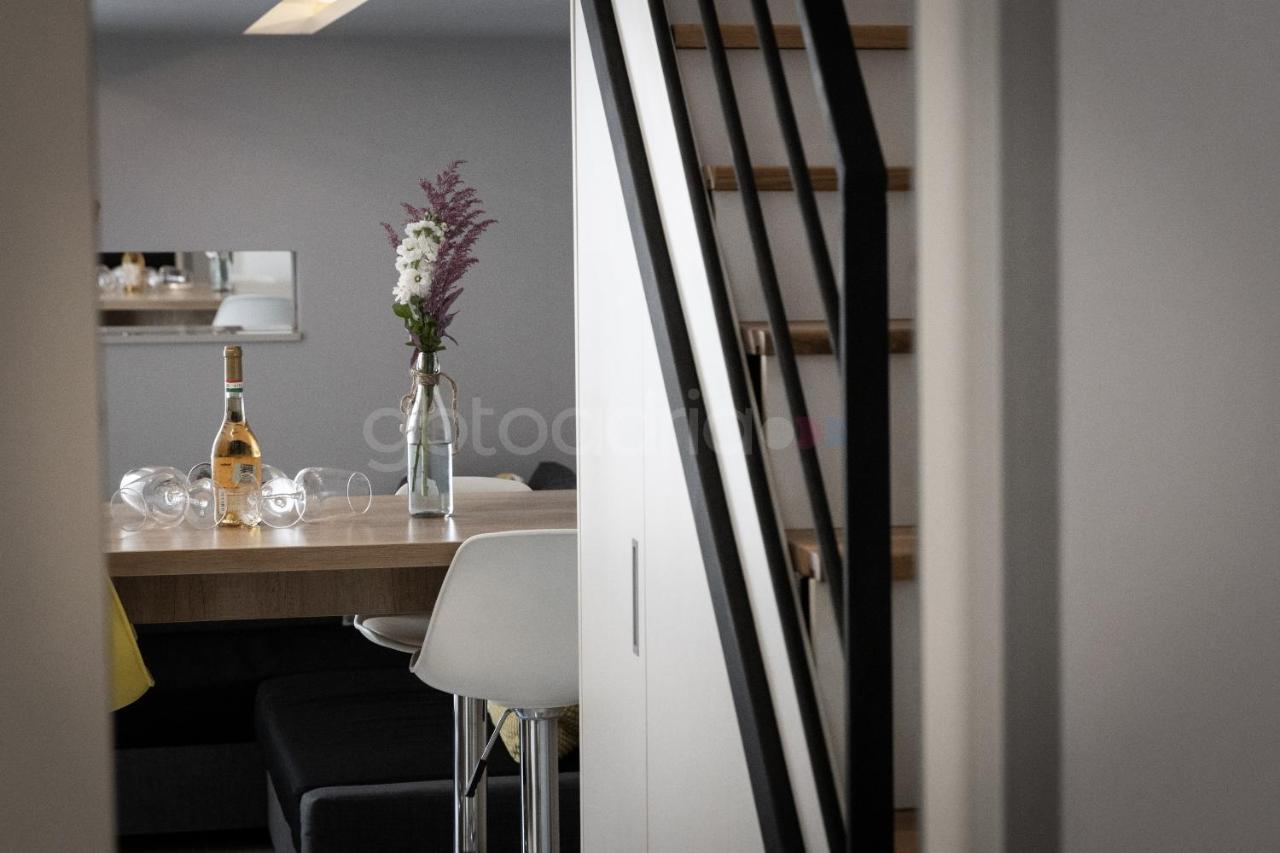 Modern Duplex Studio Tommy Makarska Exterior photo